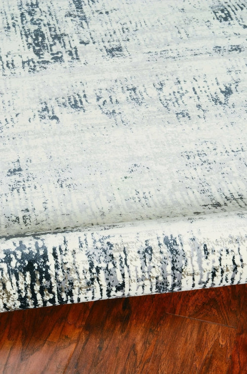 7' x 11'  Polypropylene and Viscose Ivory  Silver Area Rug