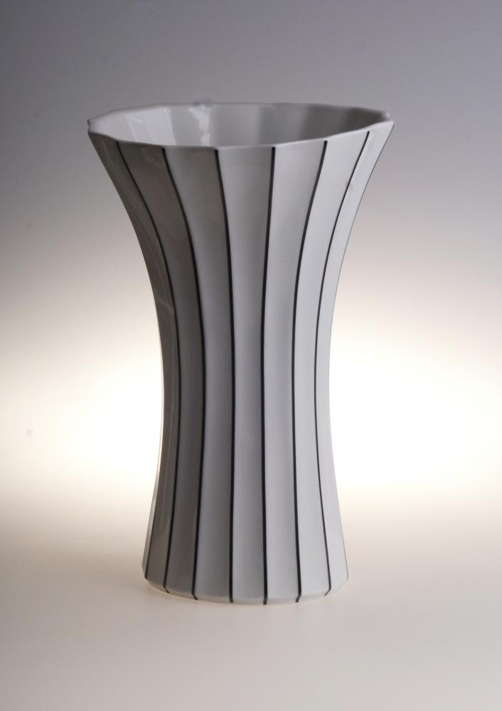 White Retro Style Porcelain Flower Vase l 12”